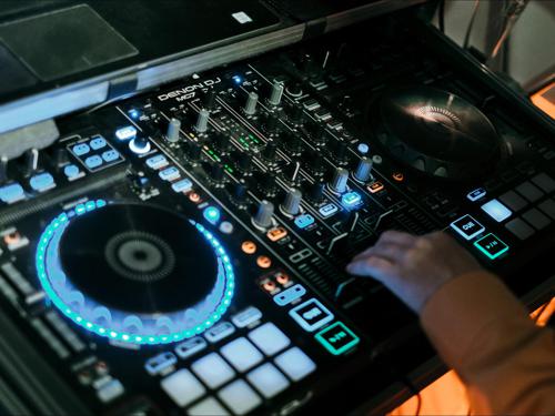 DJ Hernandez für deine Hochzeit